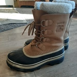 Sorel caribou boot - size 7.5